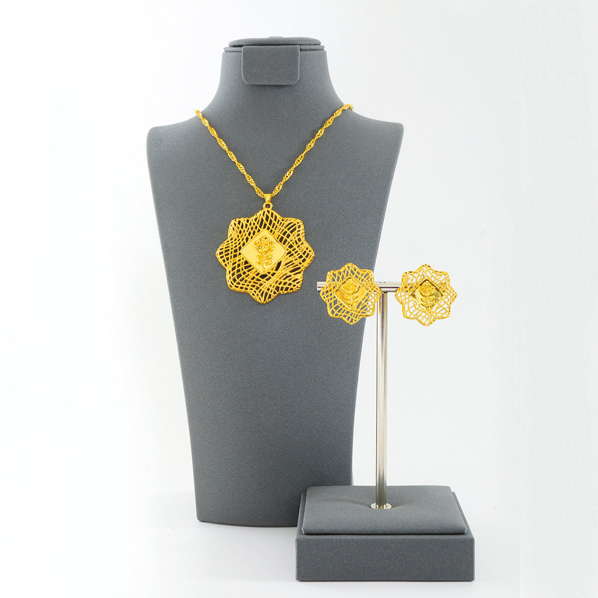 Jewelry set (necklace + earrings)